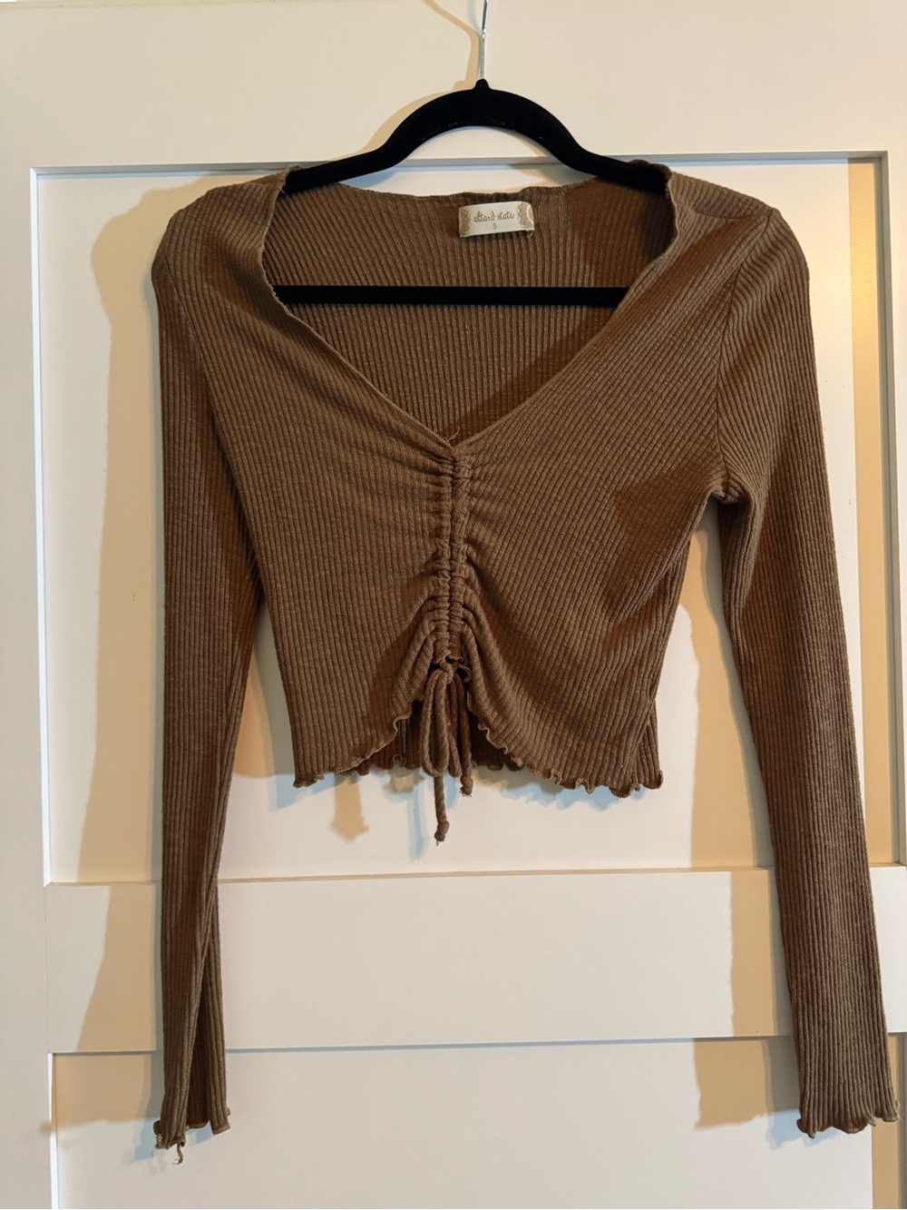 Altar'd State Ribbed Ruched V-Neck Long Sleeve Top - Brown